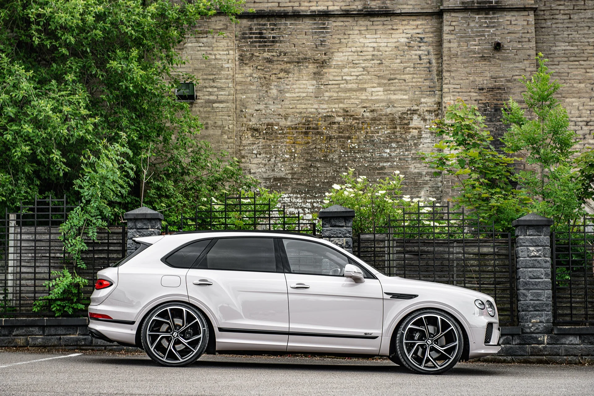 Bentley Bentayga (2020 Onwards) - Type 56 RS-Forged Alloy Wheels - Image 42