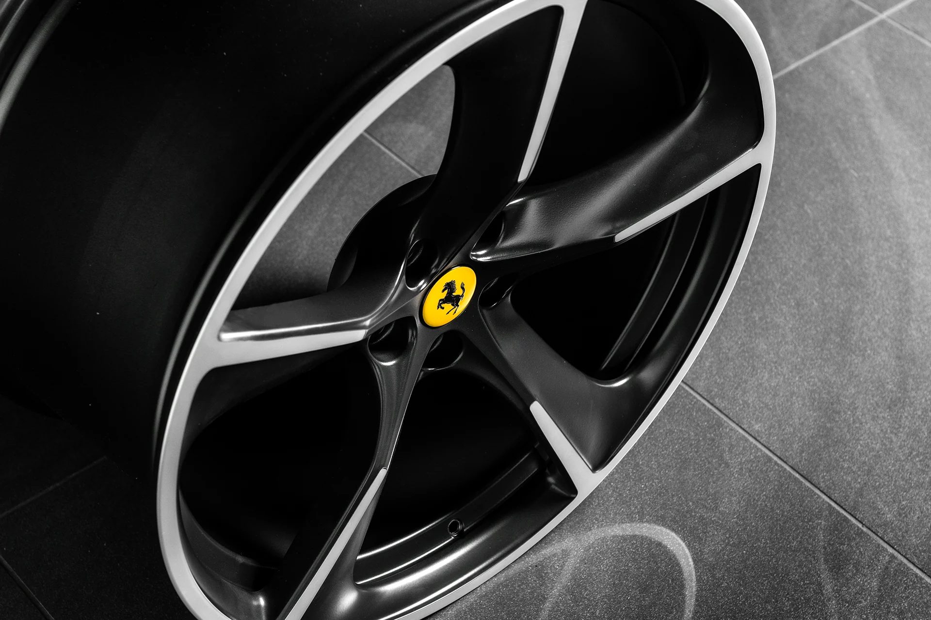 Ferrari FF Grand Edition Remastered Forged Alloy Wheels - Image 4