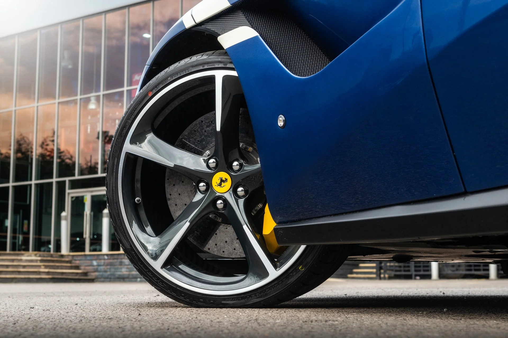 Ferrari GTC4 Lusso Grand Edition Remastered Forged Alloy Wheels - Image 3
