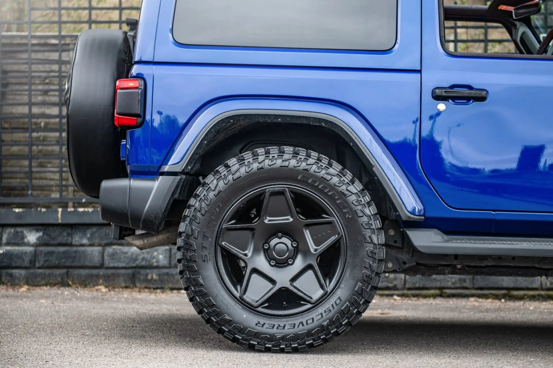 Jeep Wrangler JL (2018 Onwards) RS-Forged Alloy Wheels - Mondial Retro - Image 8