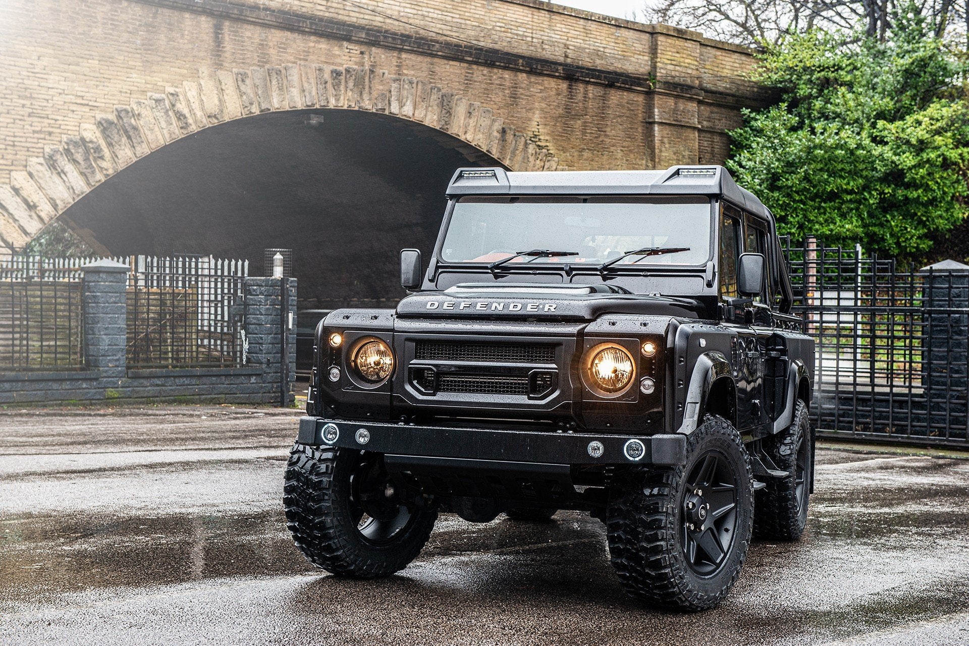 Land Rover Defender 110 (1991-2016) 50mm Suspension lift Kit - Image 6