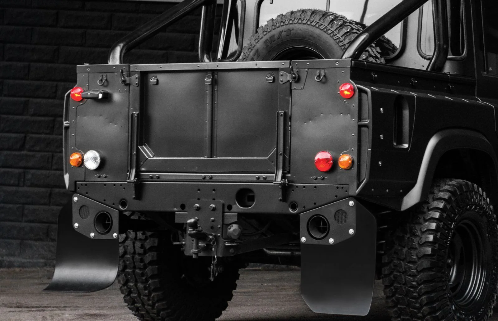 Land Rover Defender 110 (1991-2016) Crosshair Exhaust System - Image 4