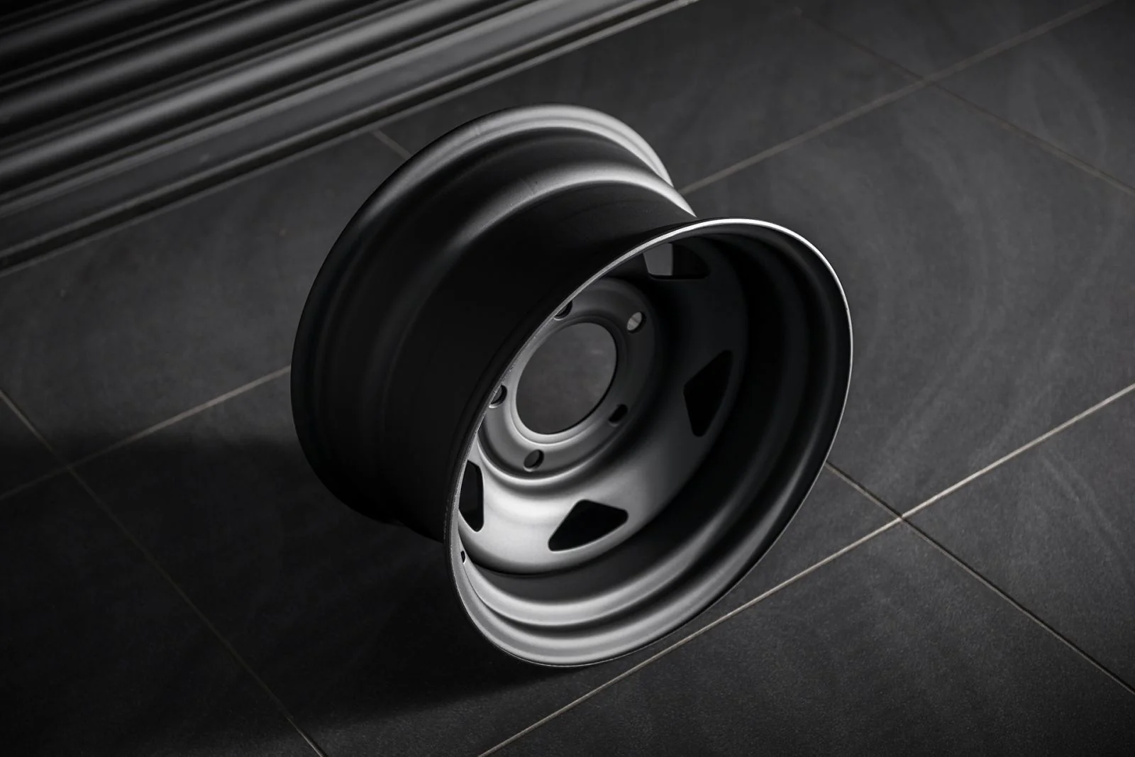 Land Rover Defender (1991-2016) Steel Wheels - 1947 Heritage - Image 3