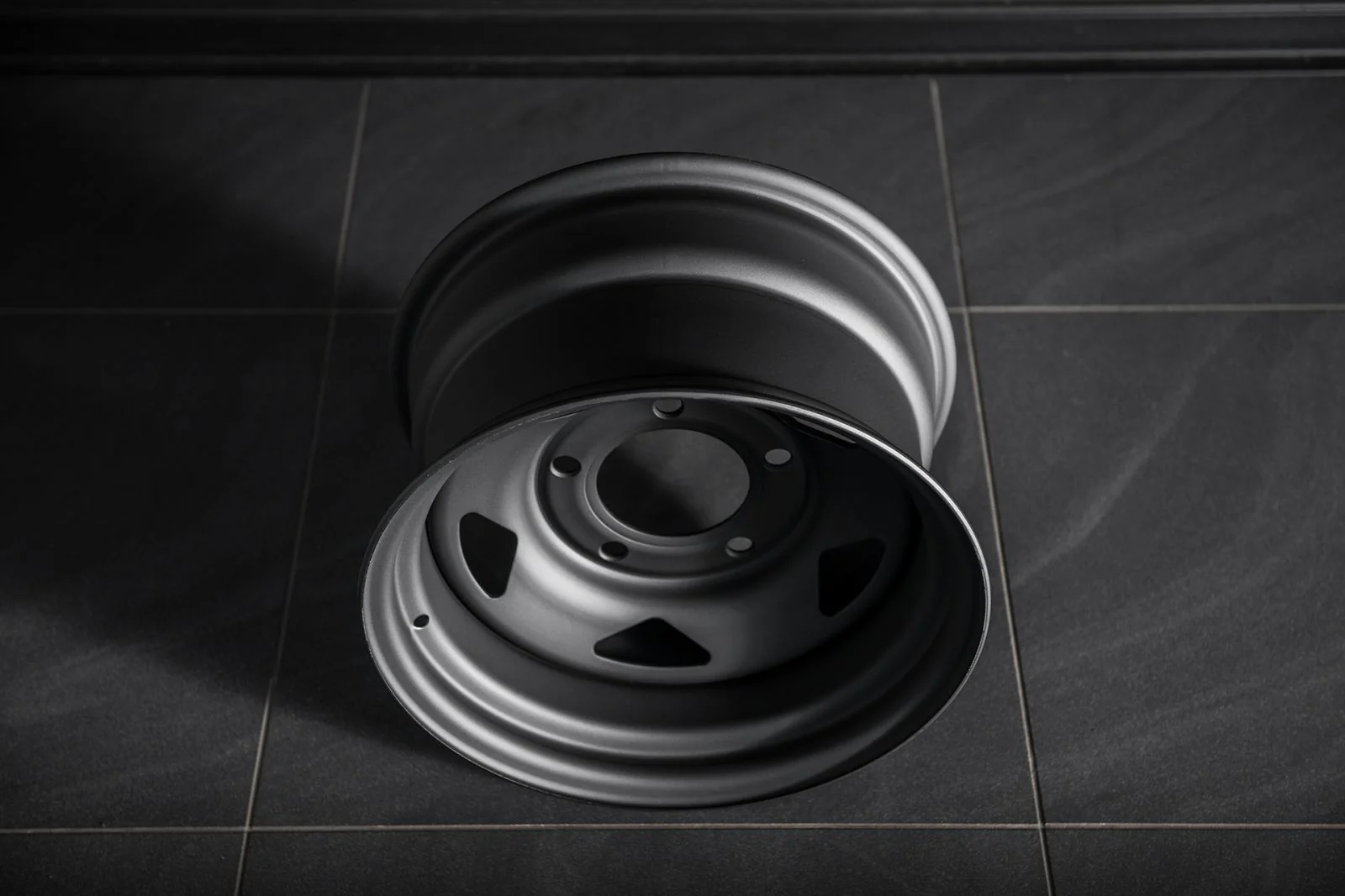 Land Rover Defender (1991-2016) Steel Wheels - 1947 Heritage - Image 5