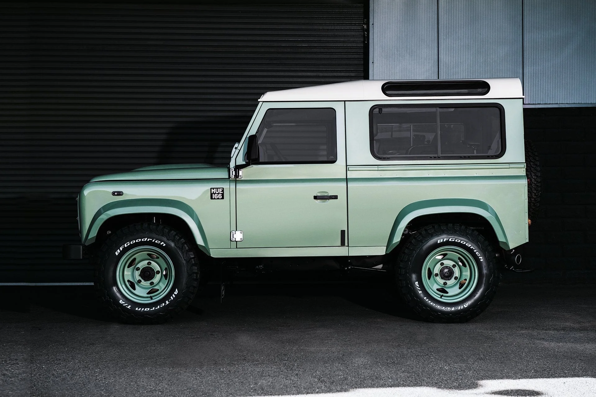 Land Rover Defender (1991-2016) Steel Wheels - 1947 Heritage - Image 8