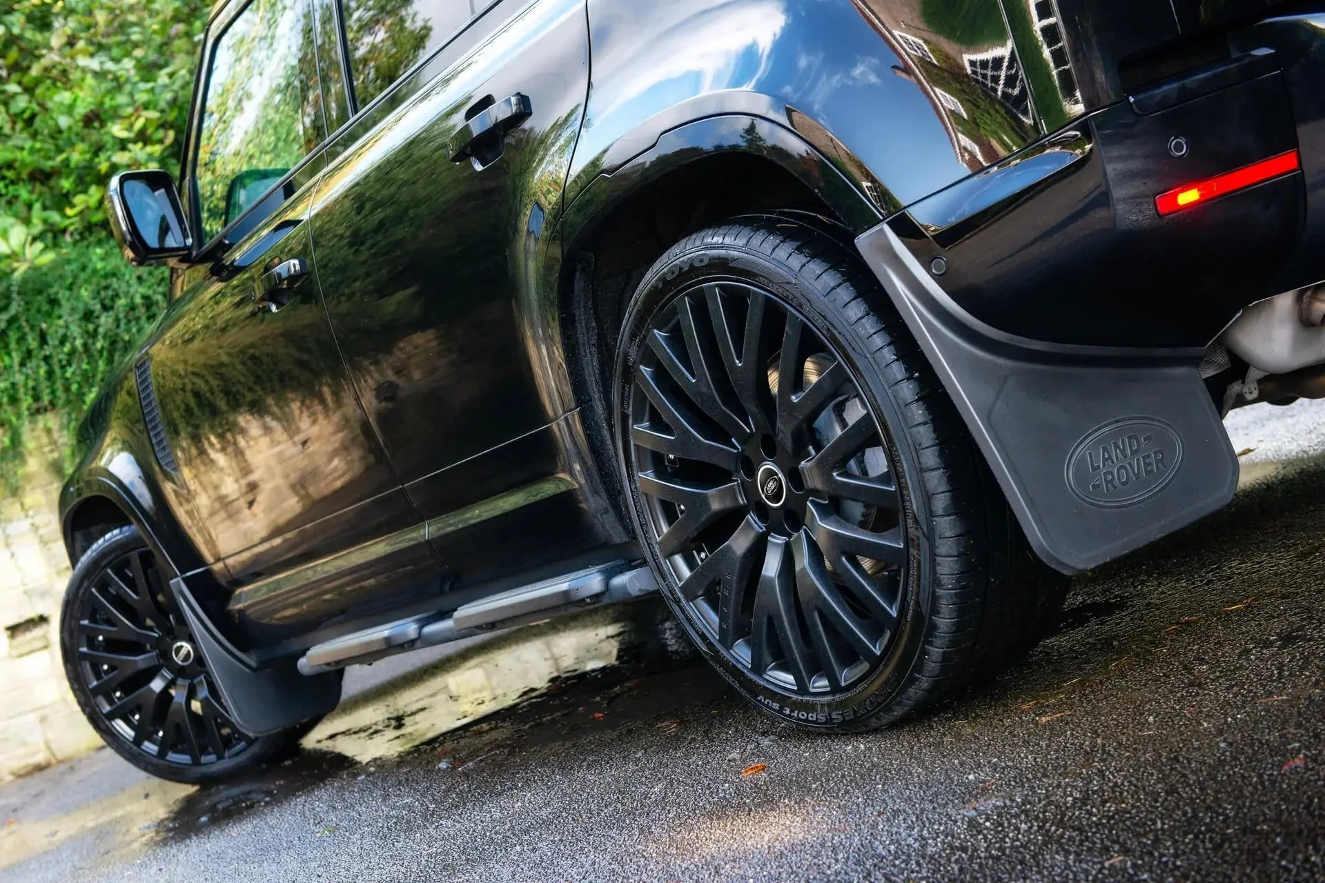 Land Rover Defender (2020 Onwards) Alloy Wheels - RS-2 Light - Image 11