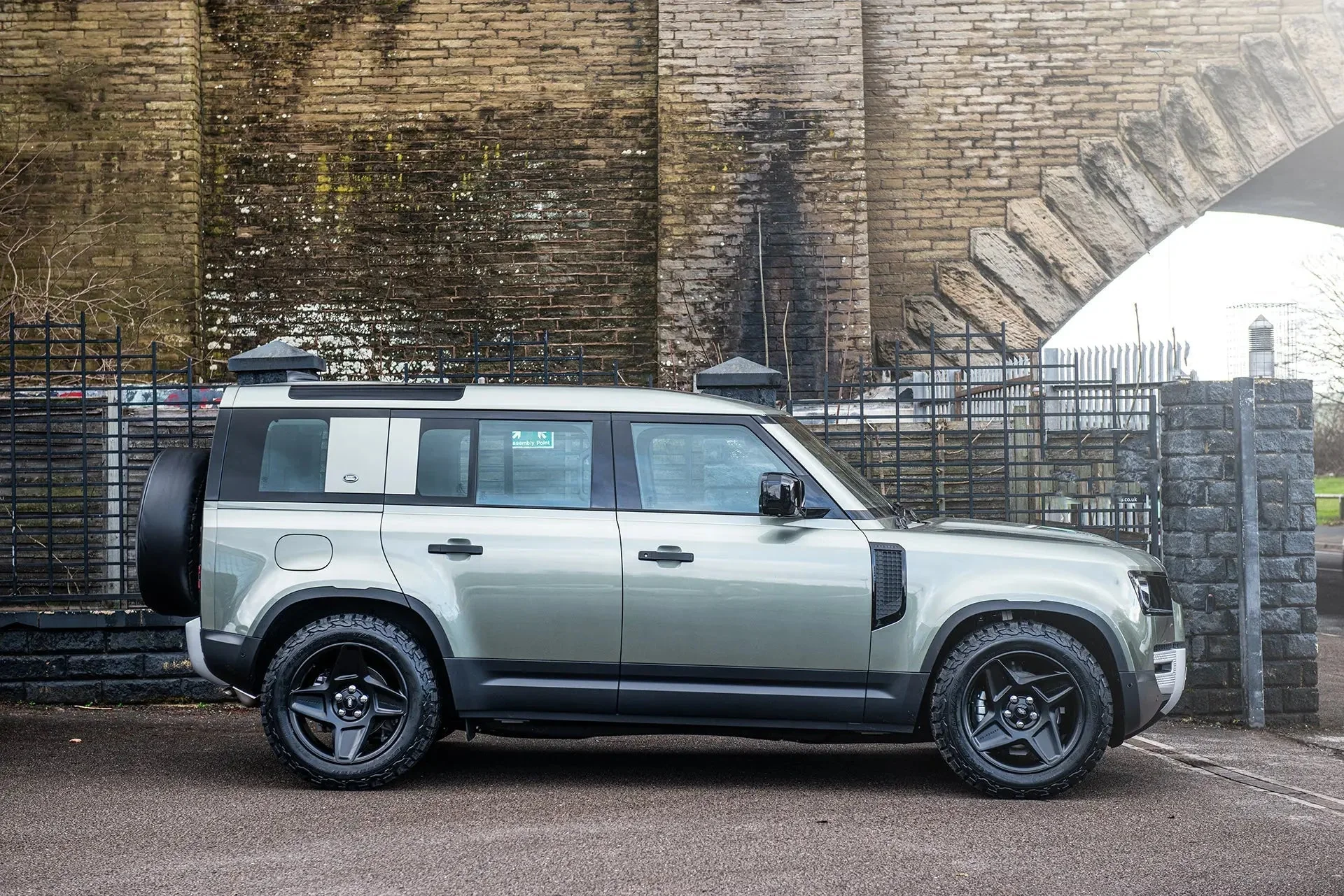 Land Rover Defender (2020 Onwards) RS-Forged Alloy Wheels - Mondial Heavy Duty - Image 4