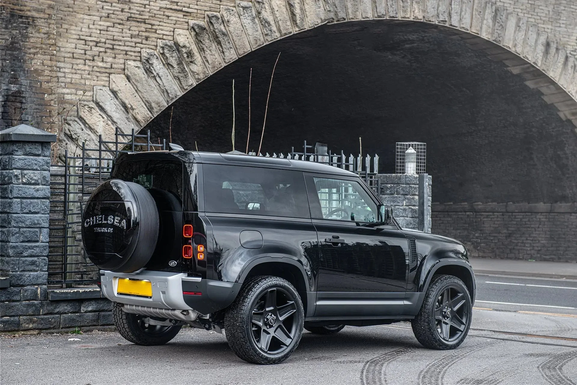 Land Rover Defender (2020 Onwards) RS-Forged Alloy Wheels - Mondial Retro - Image 3