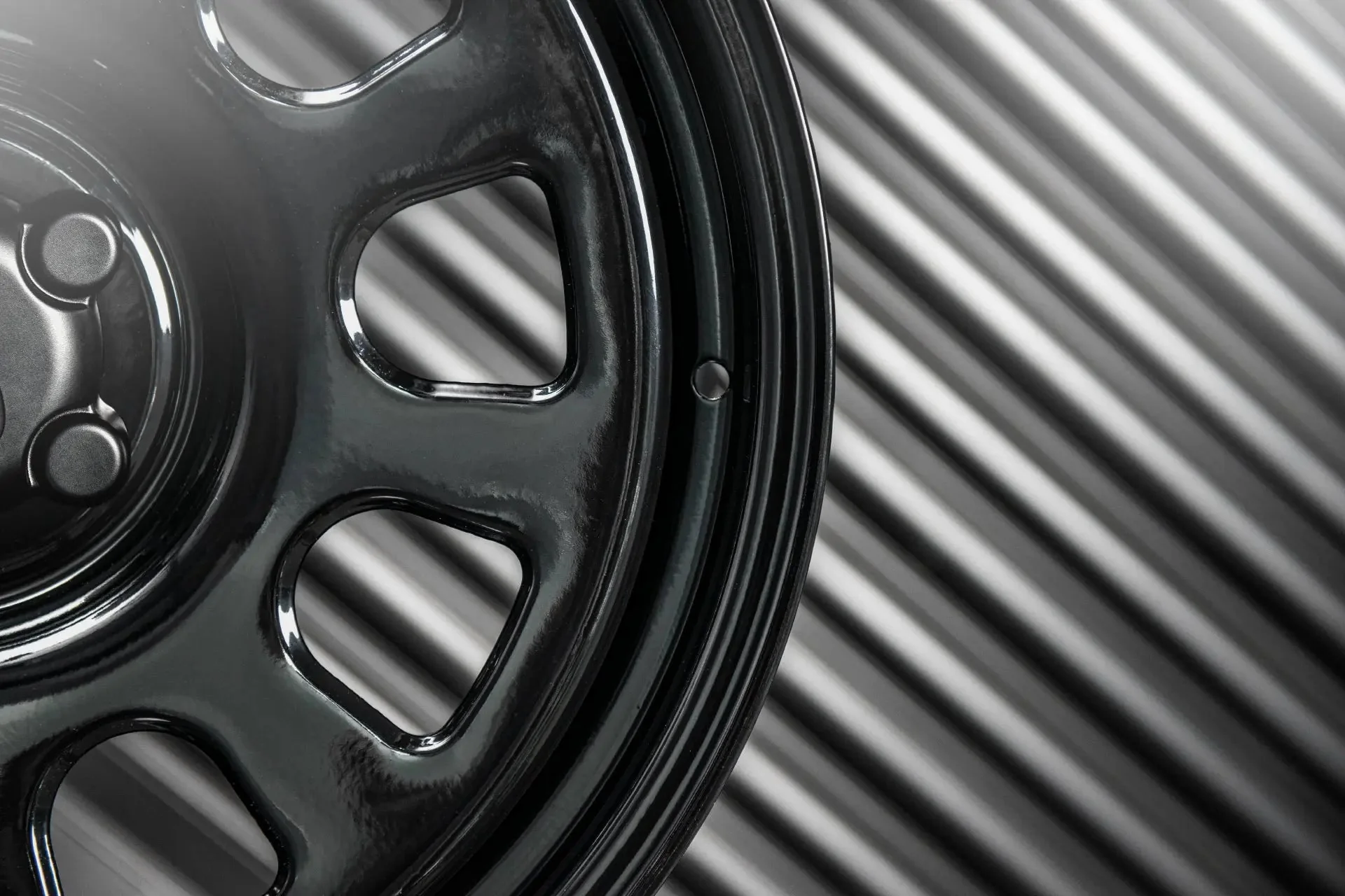 Land Rover Defender (2020 Onwards) Steel Wheels - Overland - Image 20