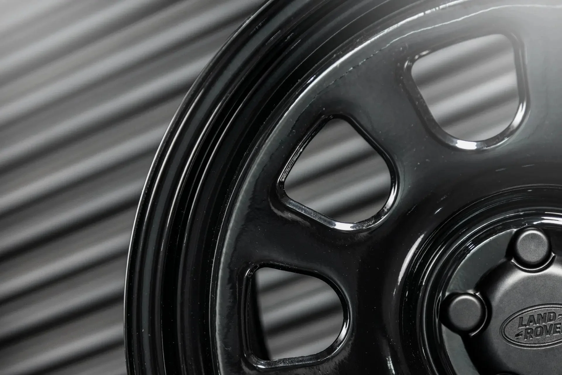 Land Rover Defender (2020 Onwards) Steel Wheels - Overland - Image 21