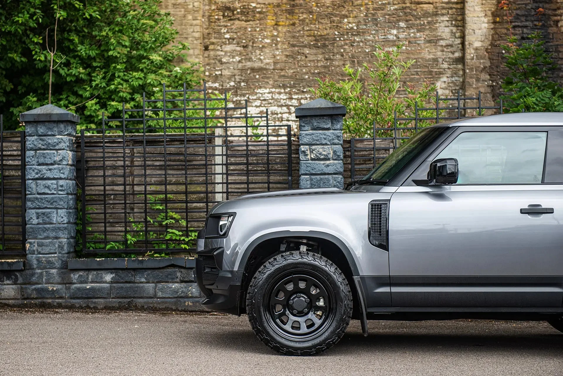 Land Rover Defender (2020 Onwards) Steel Wheels - Overland - Image 5