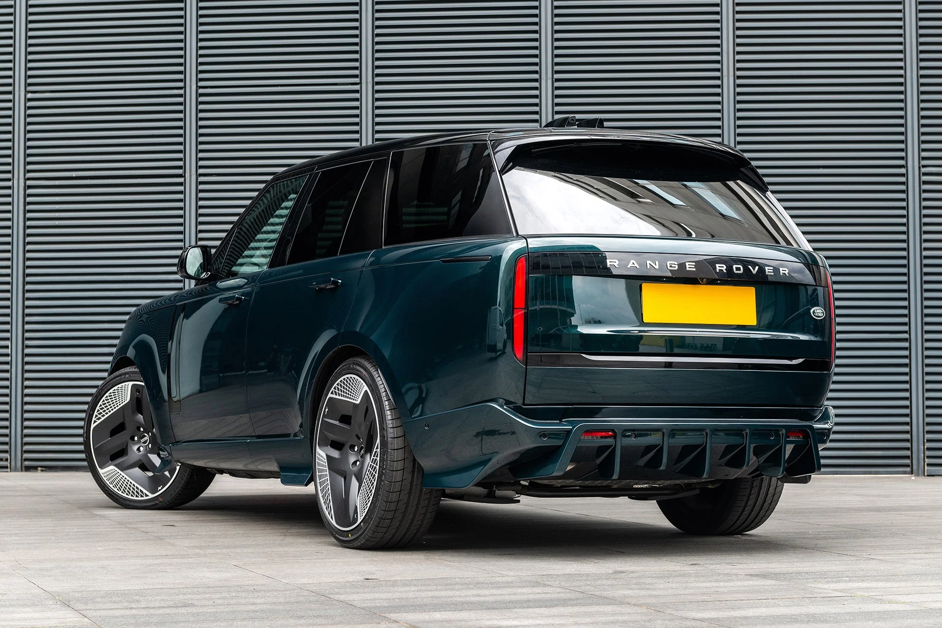 Range Rover (2022 Onwards) Type 33 Fintail Forged Alloy Wheels - Image 6