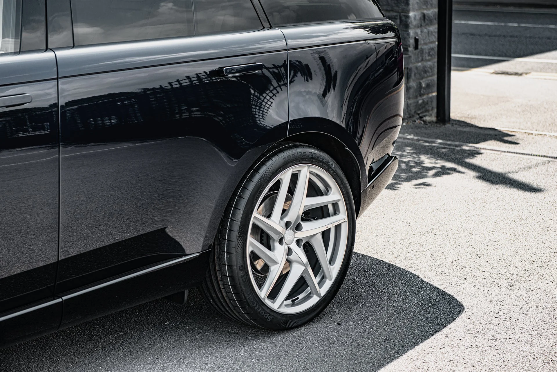 Range Rover (2022 Onwards) Type 52 RS-Forged Alloy Wheels - Image 13