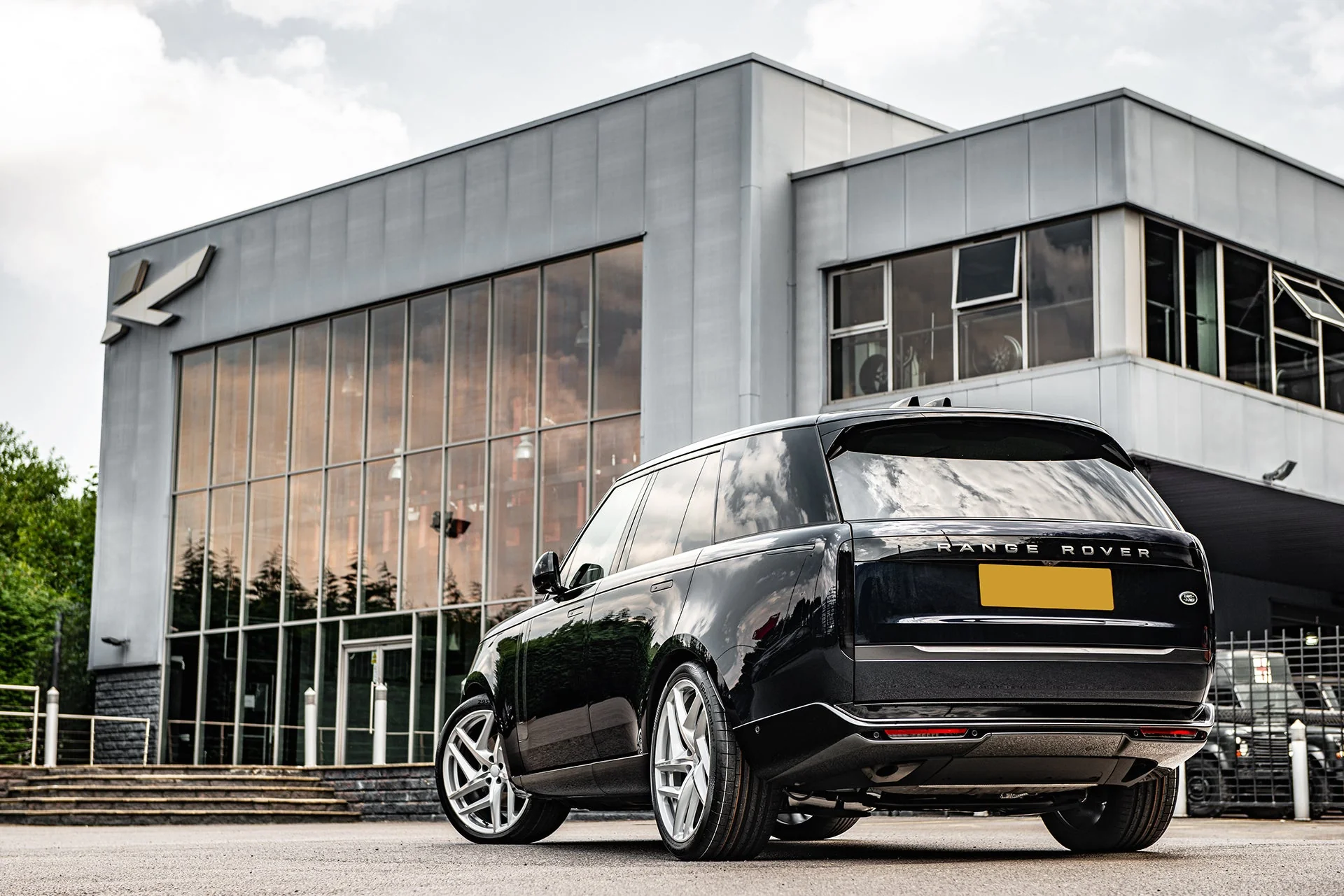 Range Rover (2022 Onwards) Type 52 RS-Forged Alloy Wheels - Image 3