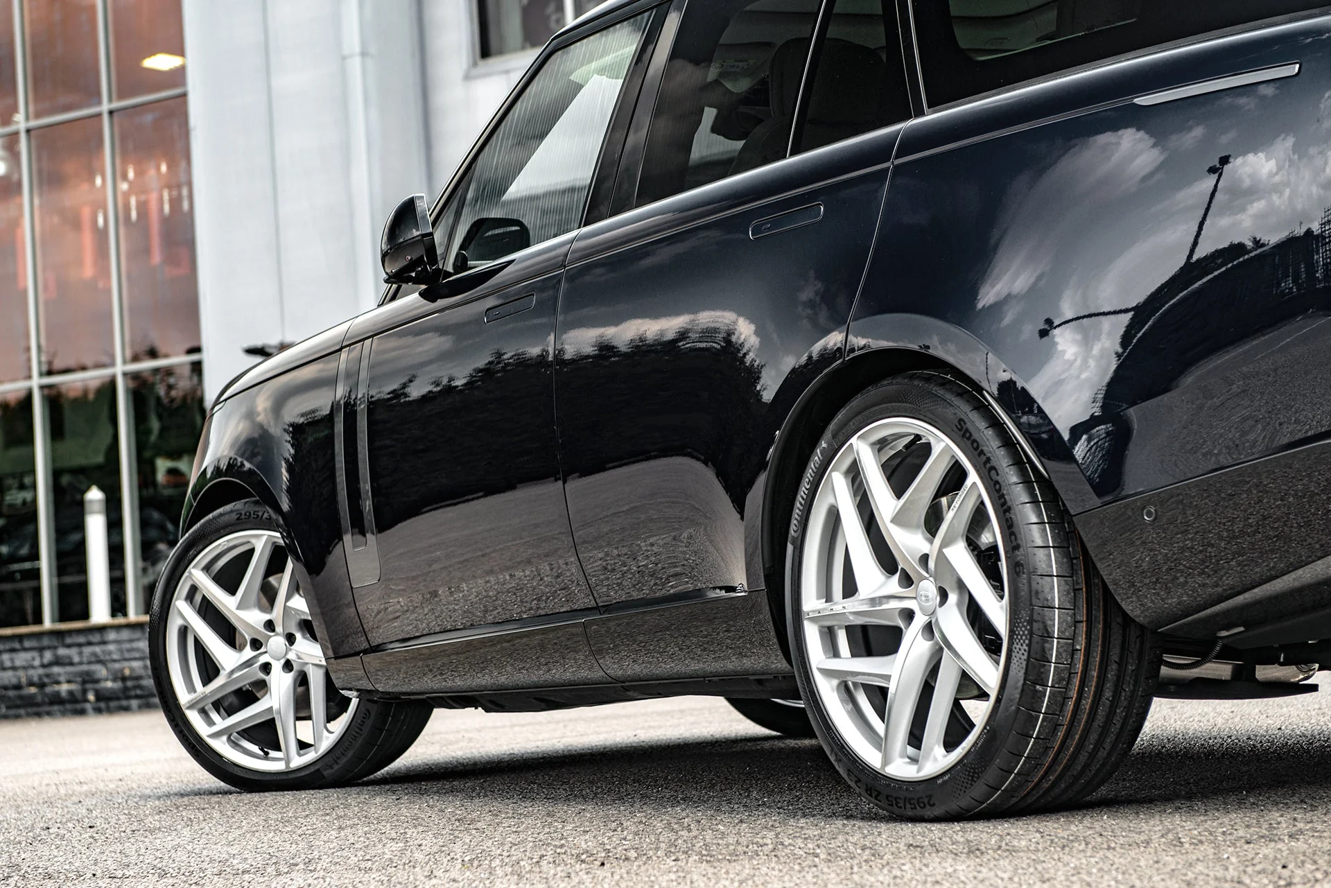 Range Rover (2022 Onwards) Type 52 RS-Forged Alloy Wheels - Image 4