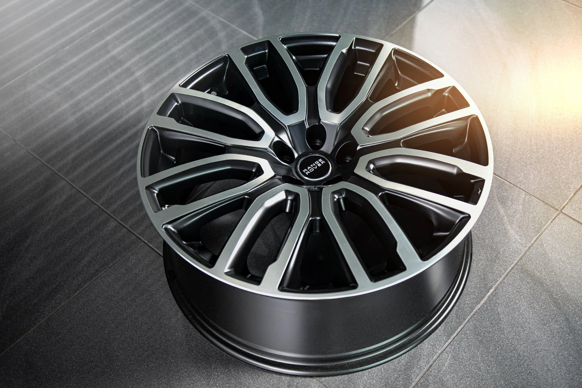 Range Rover Sport SVR (2018 Onwards) Pace Car Light Alloy Wheels - Image 20