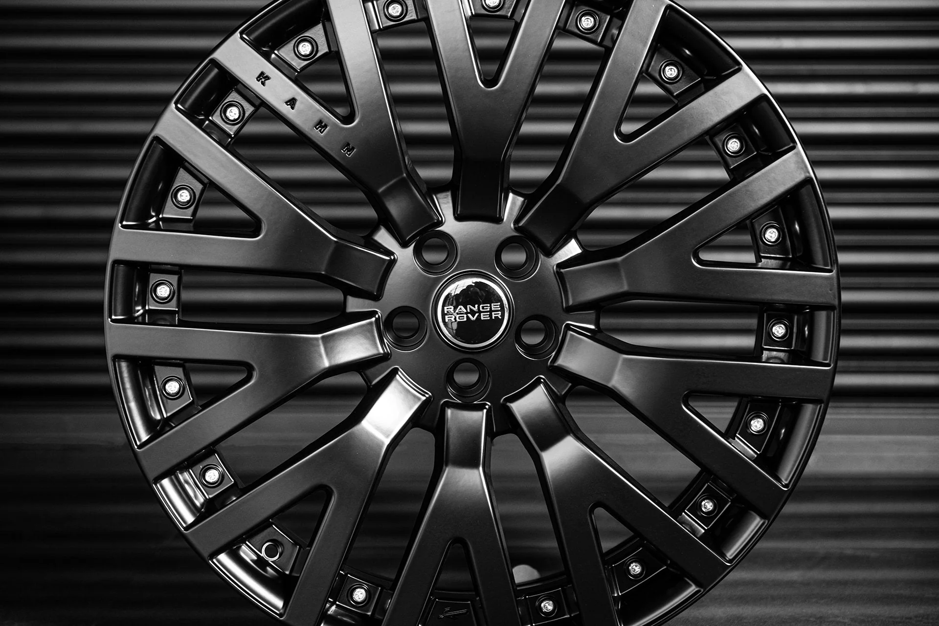 Range Rover Sport SVR (2018 Onwards) RS-2 Light Alloy Wheels - Image 14