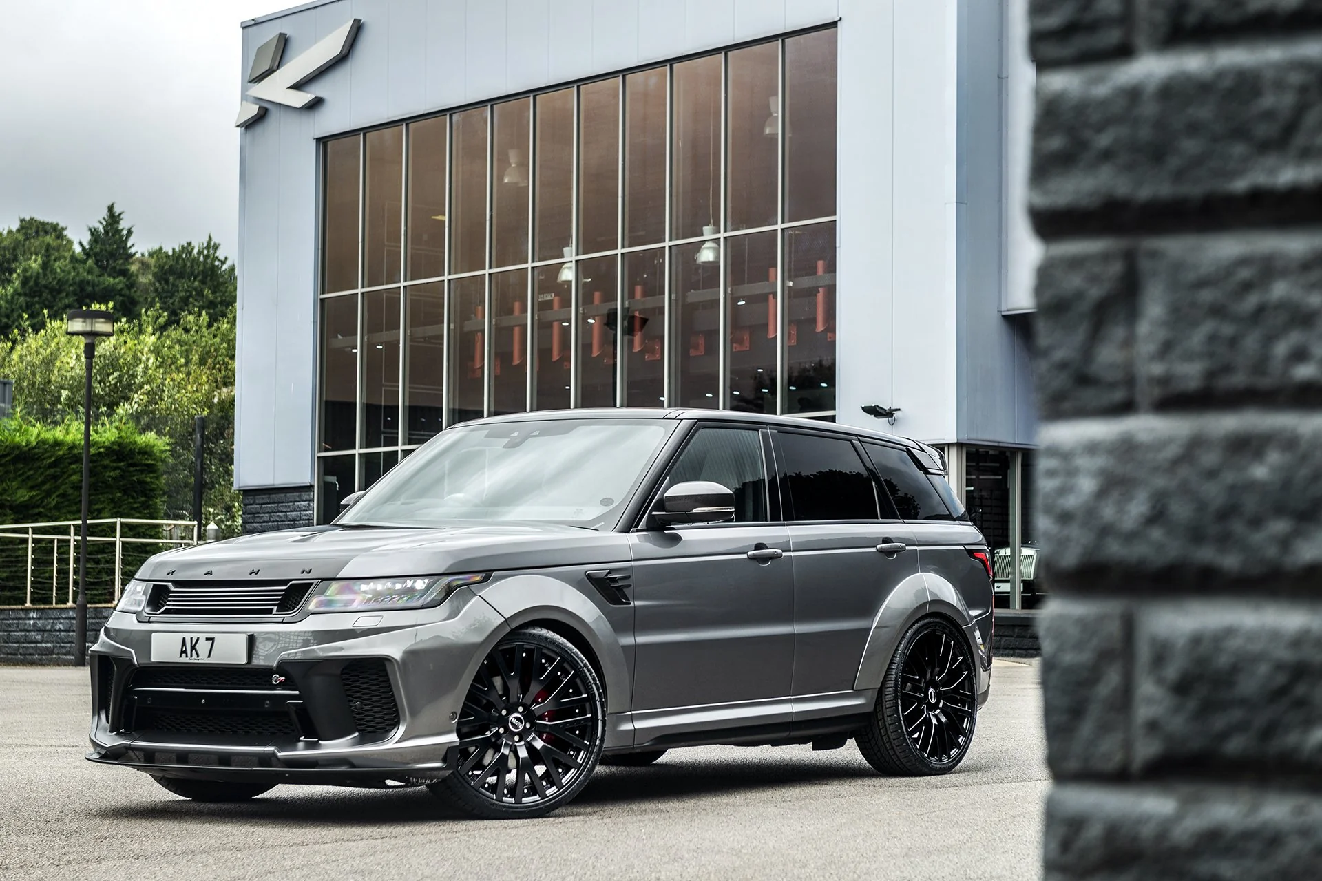 Range Rover Sport SVR (2018 Onwards) RS-2 Light Alloy Wheels - Image 3