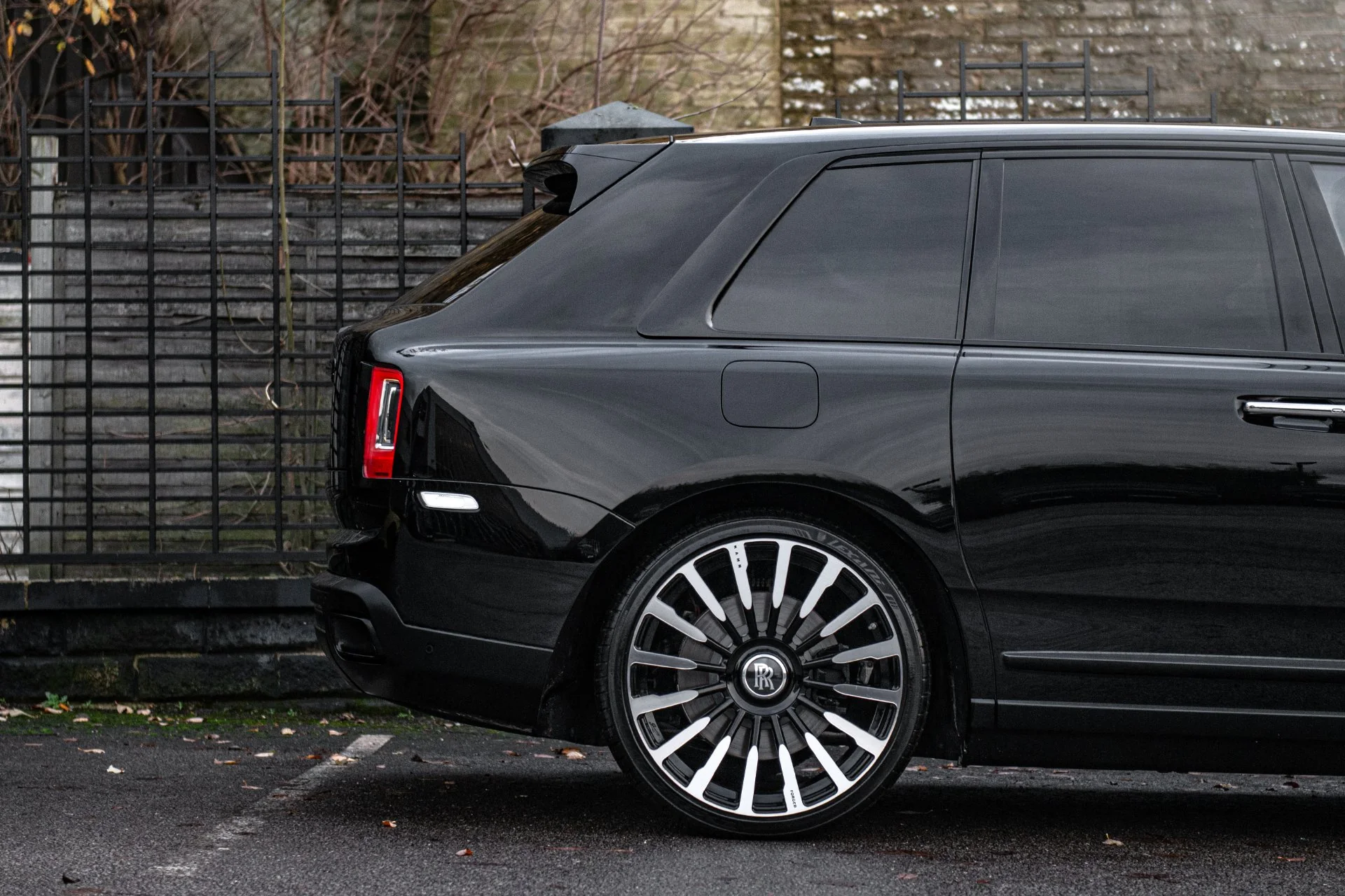 Type 61 Forged Lightweight Alloy Wheels Suitable For Rolls Royce Cullinan (2018 Onwards) - Image 16