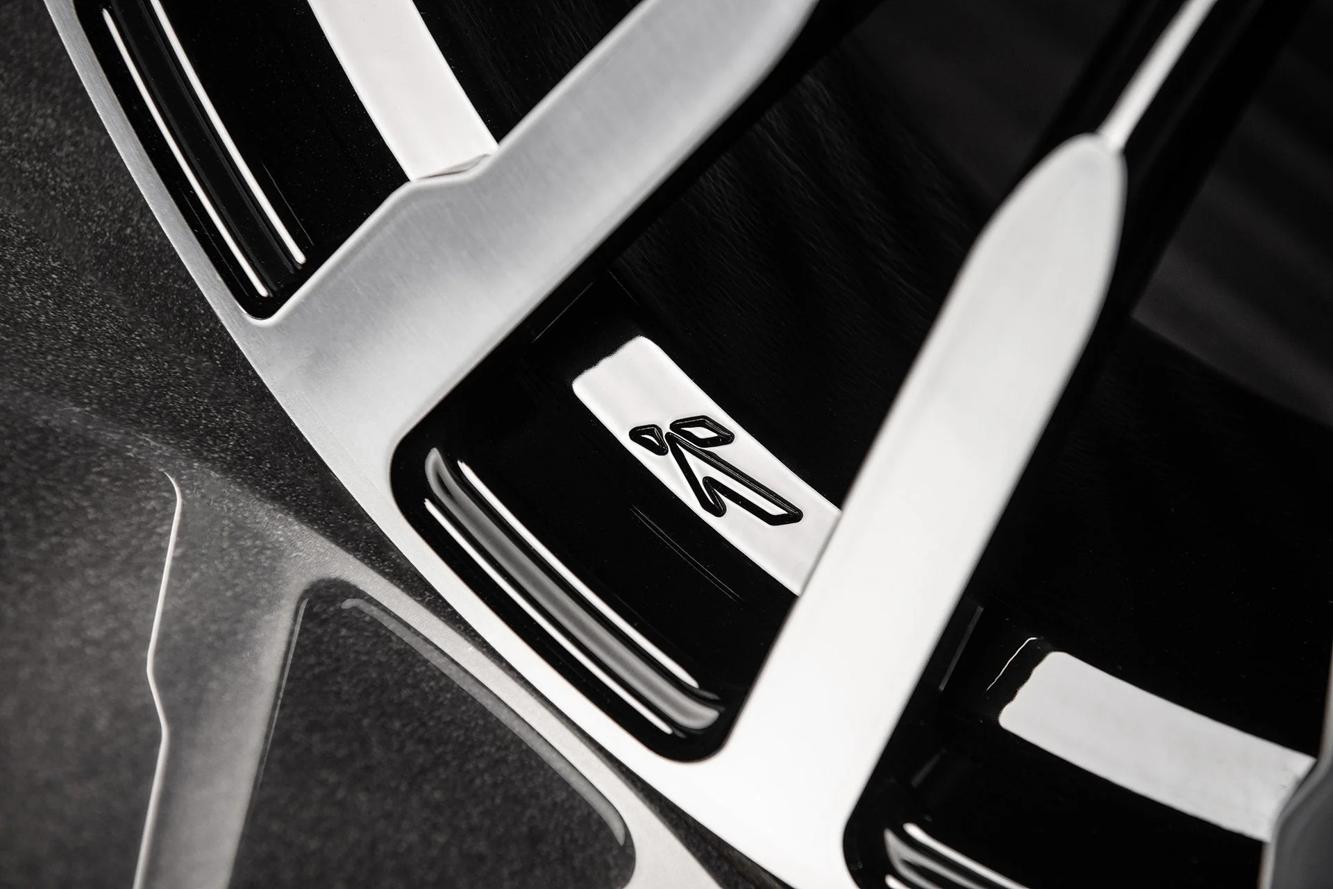 Type 61 Forged Lightweight Alloy Wheels Suitable For Rolls Royce Cullinan (2018 Onwards) - Image 10