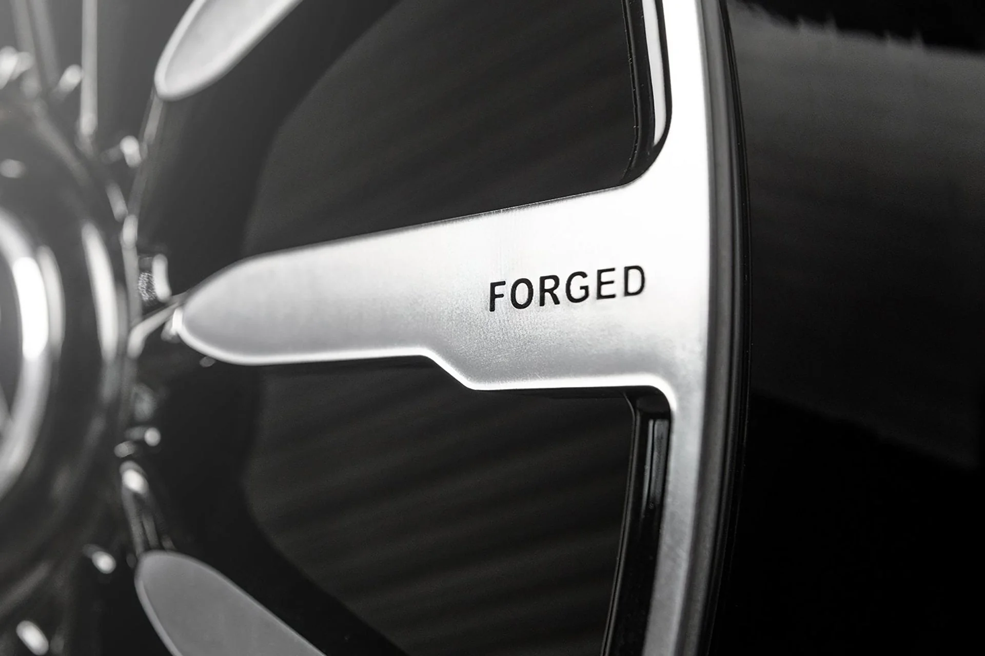 Type 61 Forged Lightweight Alloy Wheels Suitable For Rolls Royce Cullinan (2018 Onwards) - Image 5